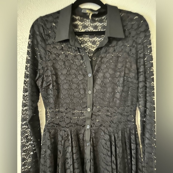 🌟SALE🌟 Black lace dress​​​ - Picture 5 of 8
